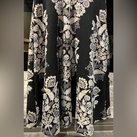 ETT TWA Anthropologie size 6 Soirée Embroidery Sleeveless Midi Dress - Picture 7 of 12